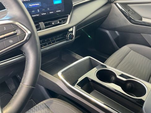 Used 2025 Chevrolet Equinox LT image 41