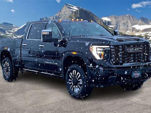 Used 2024 GMC Sierra 3500 Denali Ultimate image 12