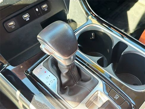 Used 2024 Kia Carnival SX Prestige image 30