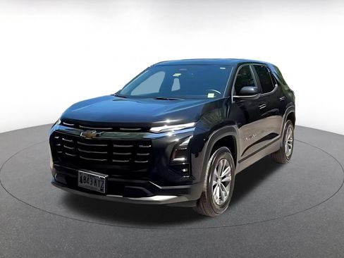 Used 2025 Chevrolet Equinox LT FWD image 5