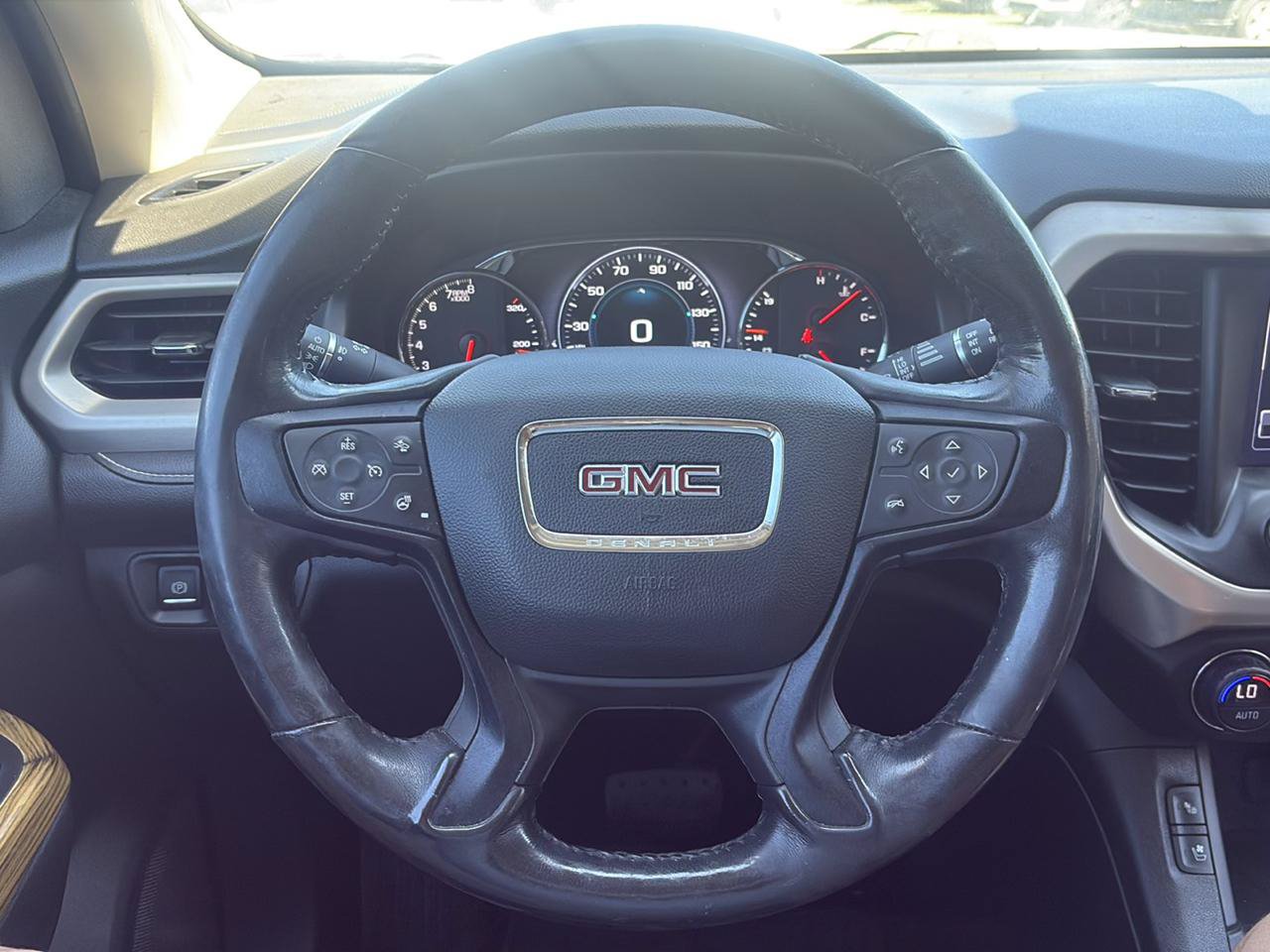 Used 2017 GMC Acadia Denali FWD image 11