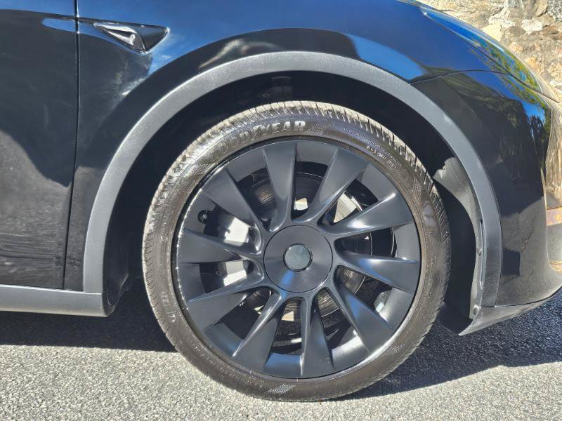 Used 2023 Tesla Model Y Long Range AWD/4WD image 17
