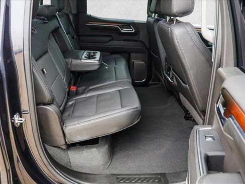 Used 2024 GMC Sierra 1500 Denali w/ Denali Reserve Package AWD/4WD image 25