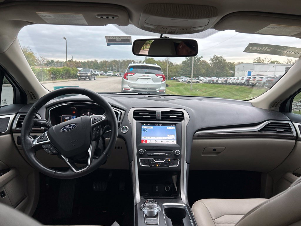 Used 2018 Ford Fusion SE w/ Equipment Group 602A FWD image 5