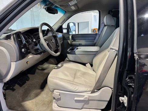 Used 2007 GMC Sierra 2500 SLE w/ Z71 Off-Road Package AWD/4WD image 27