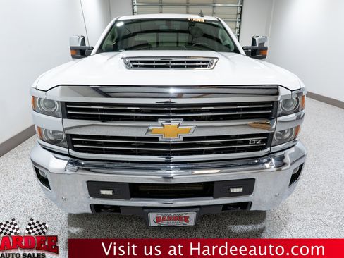 Used 2018 Chevrolet Silverado 2500 LTZ w/ Duramax Plus Package image 7
