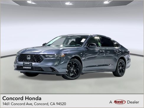 Used 2025 Honda Accord SE image 1
