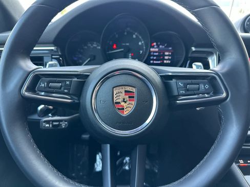 Certified 2025 Porsche Macan AWD/4WD image 25