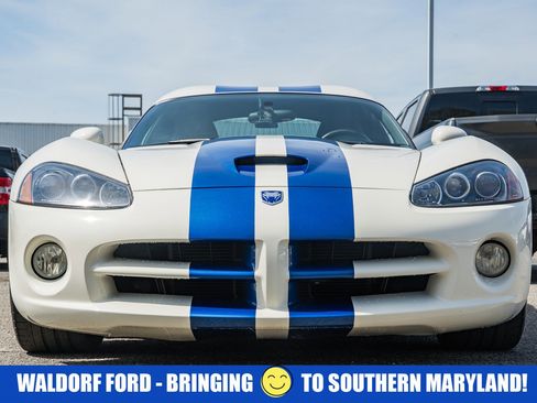 Used 2006 Dodge Viper SRT-10 w/ VOI9 Edition image 2