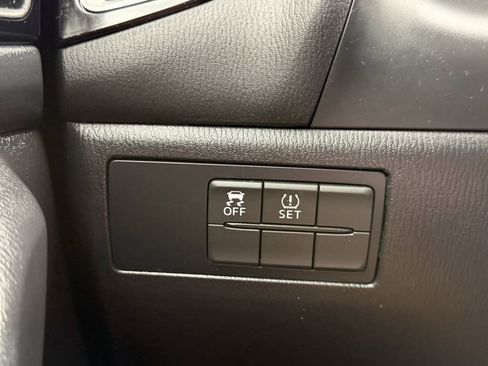 Used 2015 MAZDA MAZDA3 i Sport FWD image 28