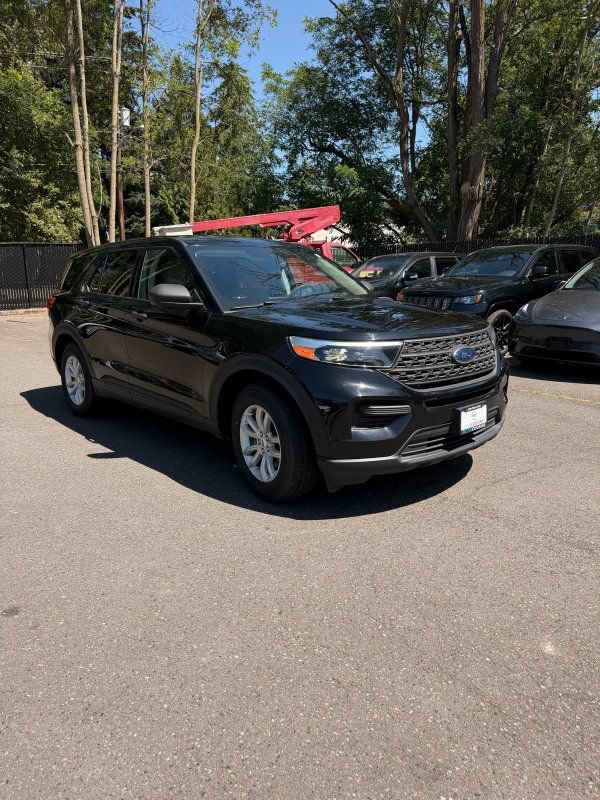 Used 2021 Ford Explorer 2WD image 3
