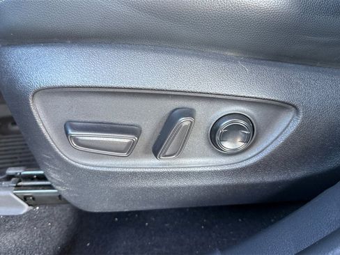 Used 2022 Toyota Highlander Platinum image 17