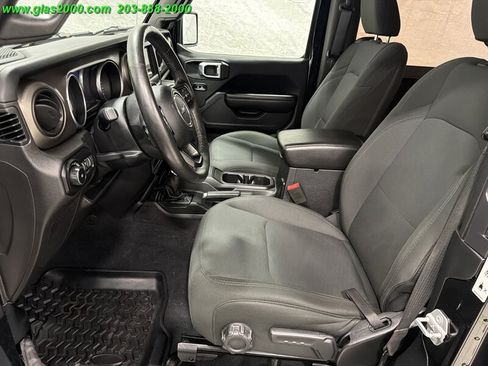 Used 2018 Jeep Wrangler Sport AWD/4WD image 16