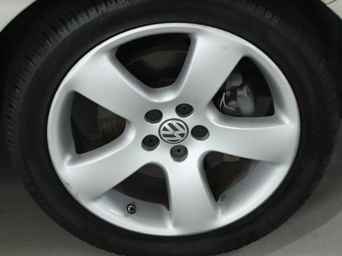 Used 2009 Volkswagen Beetle Blush image 36