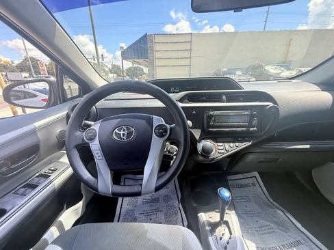 Used 2012 Toyota Prius C One FWD image 21