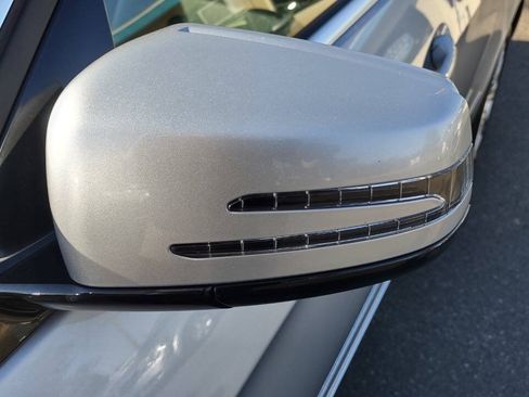 Used 2012 Mercedes-Benz E 350 4MATIC Sedan image 9