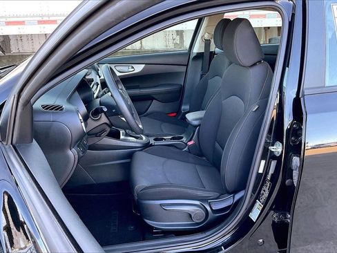 Certified 2023 Kia Forte LXS image 25