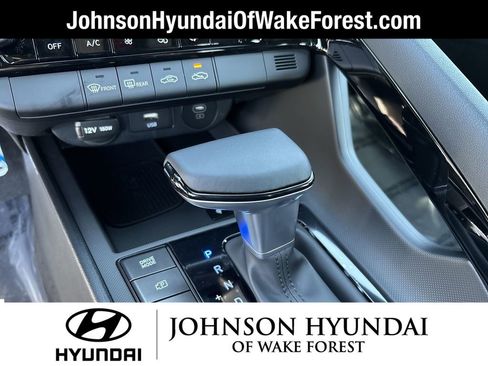 Certified 2025 Hyundai Elantra SEL image 15