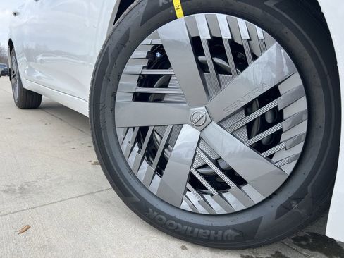 New 2026 Nissan Sentra SV image 6