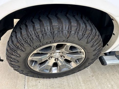 Used 2017 RAM 1500 Limited image 32