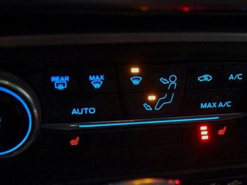 Used 2019 Ford EcoSport SE image 28