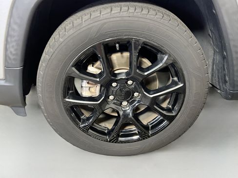 Used 2022 Jeep Compass Altitude image 14