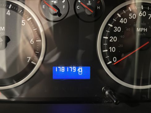 Used 2012 RAM 1500 Express AWD/4WD image 10