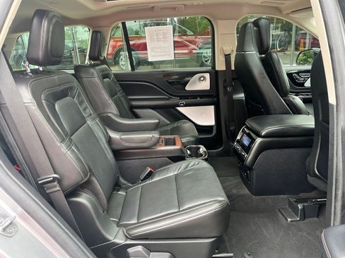 Used 2023 Lincoln Aviator Reserve w/ Equipment Group 201A AWD/4WD image 21