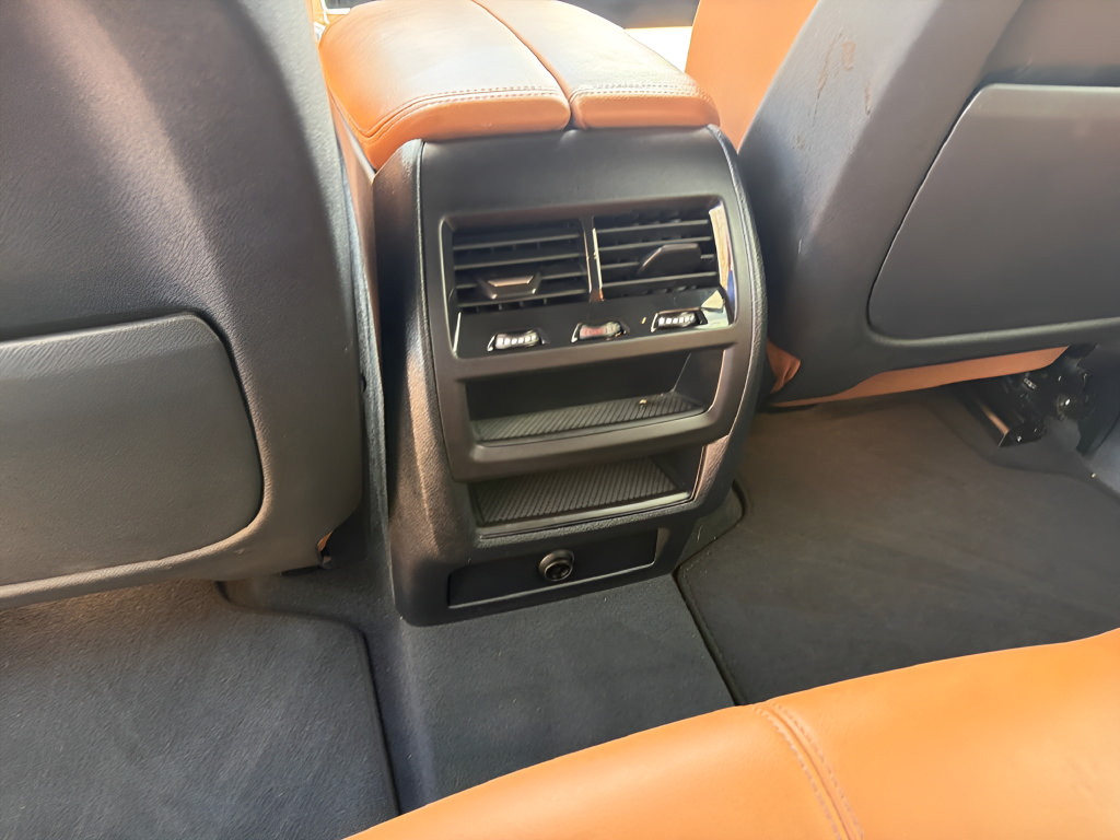 Used 2022 BMW X5 xDrive45e w/ M Sport Package AWD/4WD image 31