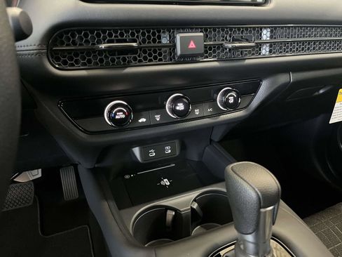 New 2026 Honda HR-V LX image 9