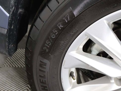 Used 2024 Toyota Corolla Cross LE image 19