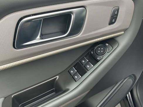Certified 2025 Ford Explorer Active AWD/4WD image 14