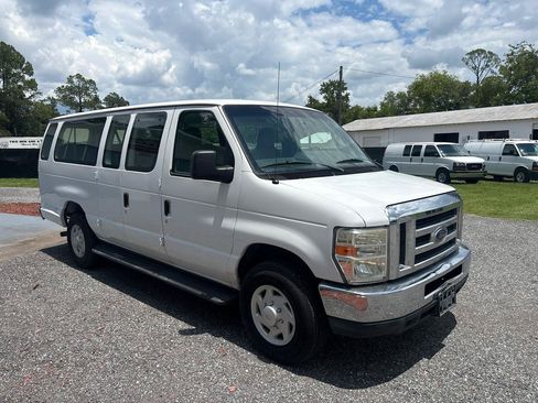 Used 2012 Ford E-350 and Econoline 350 XLT RWD image 3