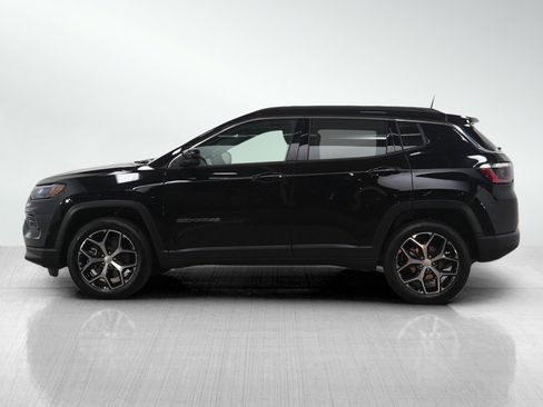 Used 2024 Jeep Compass Limited image 2