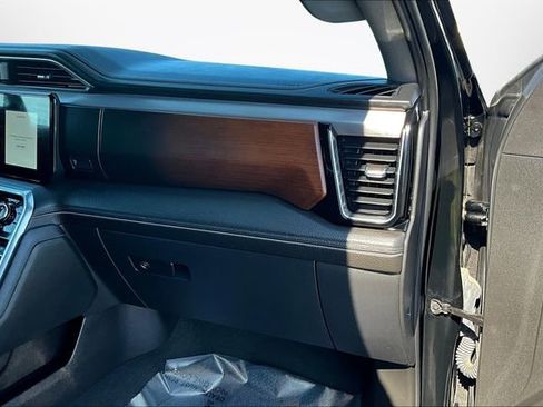 Used 2022 GMC Sierra 1500 Denali w/ Technology Package image 15