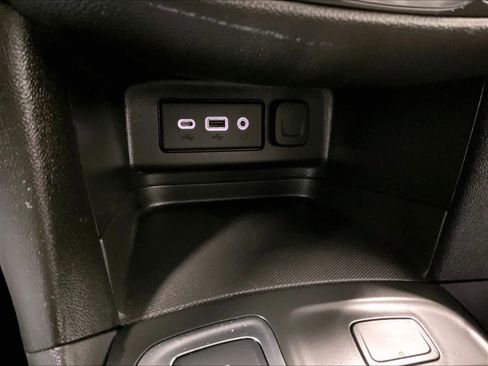 Used 2022 Chevrolet Equinox LT image 26