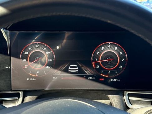 Used 2023 Hyundai Elantra Limited image 31