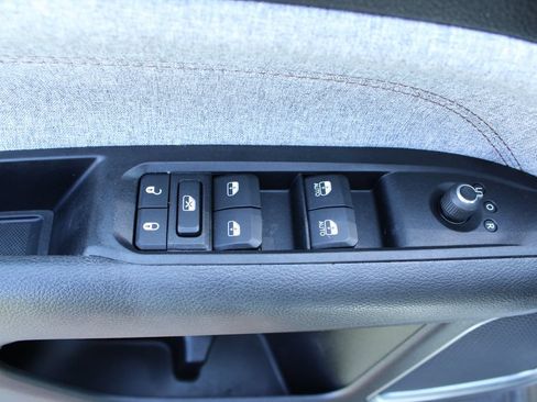 Used 2022 Jeep Compass Latitude AWD/4WD image 32