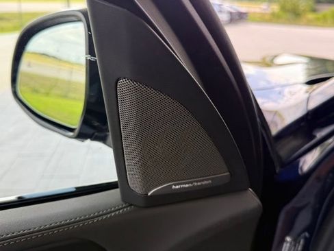 Used 2026 BMW X7 xDrive40i w/ M Sport Package image 21