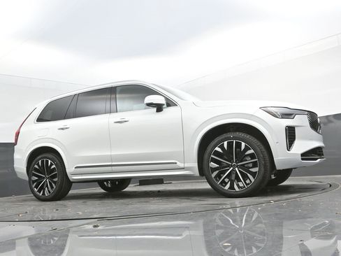 New 2026 Volvo XC90 B6 Ultra image 23