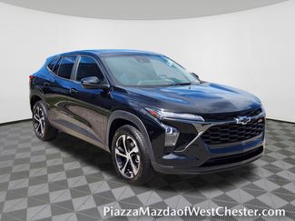Used 2024 Chevrolet Trax RS w/ Sunroof Package FWD video 1
