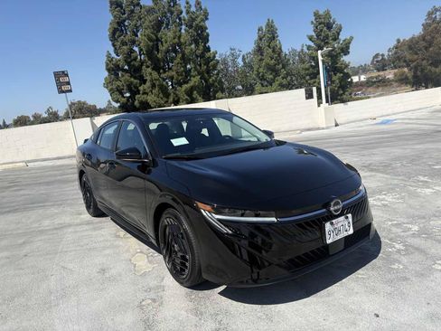 Used 2026 Nissan Sentra SR w/ Floor Mat Package FWD image 33