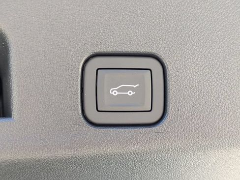 New 2026 Chevrolet Traverse High Country FWD image 34