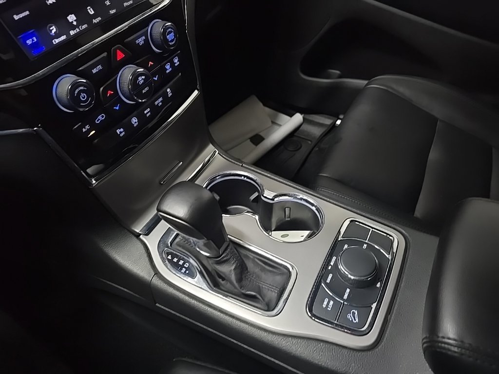 Used 2020 Jeep Grand Cherokee Limited AWD/4WD image 28