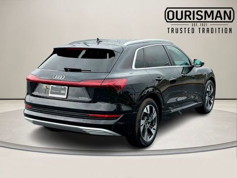 Used 2022 Audi e-tron Premium image 7