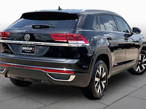 Used 2022 Volkswagen Atlas Cross Sport SE FWD image 13