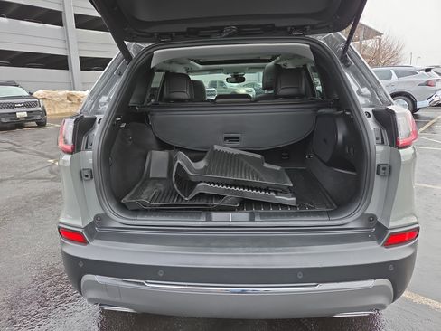 Used 2021 Jeep Cherokee Limited w/ Elite Package image 5