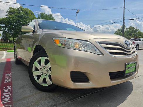Used 2010 Toyota Camry LE image 53