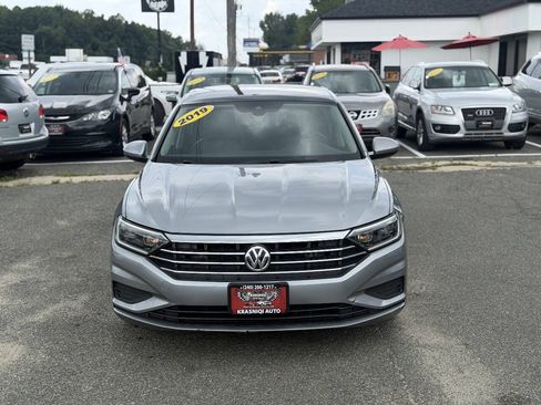 Used 2019 Volkswagen Jetta SEL w/ Cold Weather Package FWD image 2