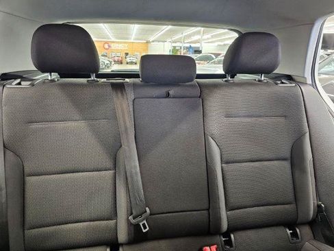Used 2019 Volkswagen Golf S FWD image 12